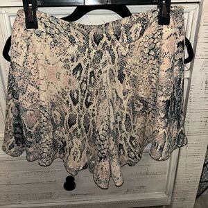 Adrienne multicolored/snakeskin shorts